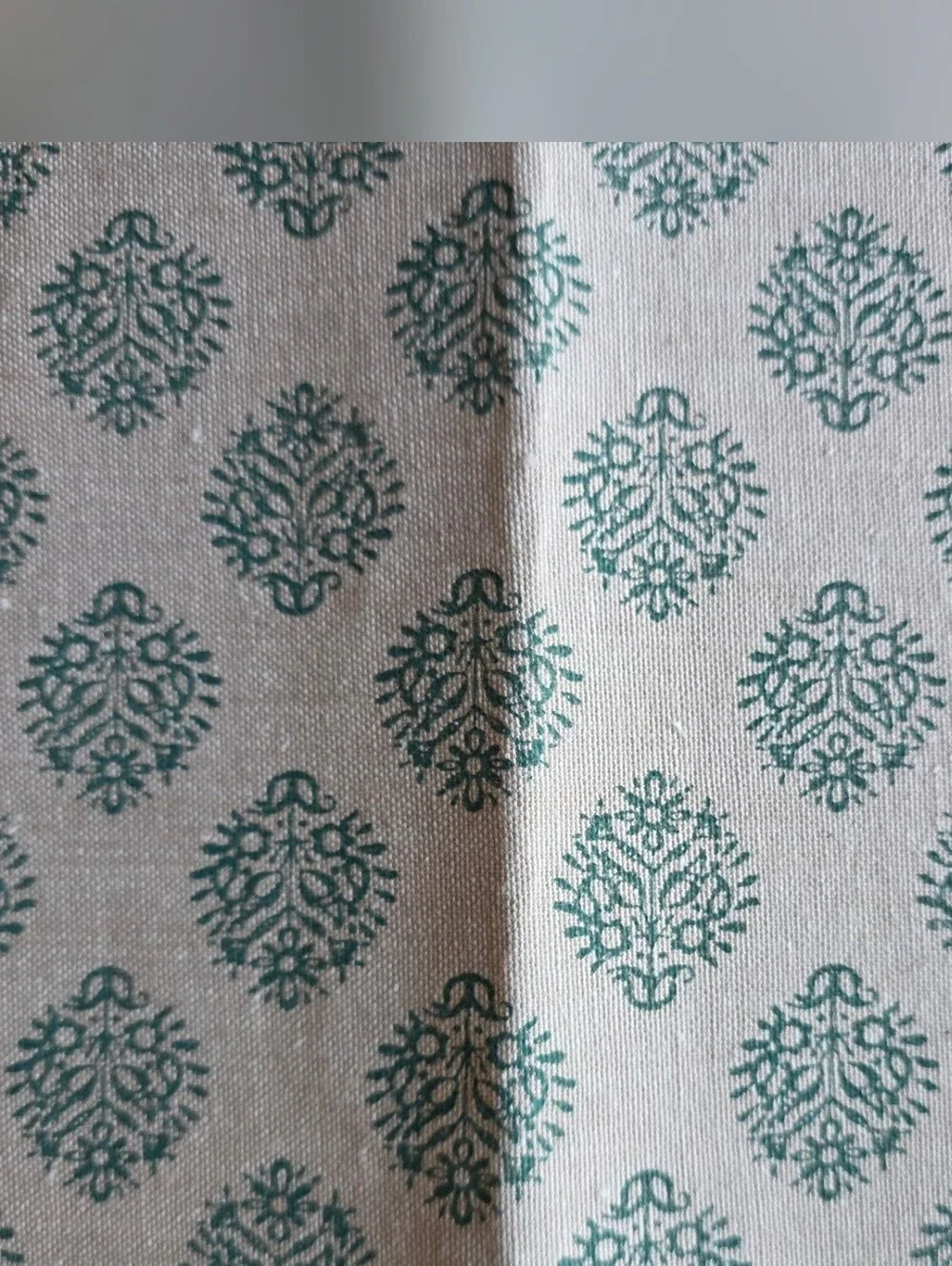 NWT Food Network Turquoise and Teal Patterned Dining Placemats (2)